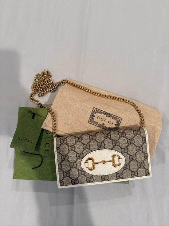 Gucci Handbags - Gucci Horsebit 1955 wallet on chain with White Trim and Gold Hardware